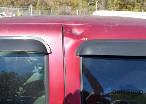 2004 Chevrolet Silverado 1500 Z71 from USA, damaged, VIN 2GCEK19T441282348